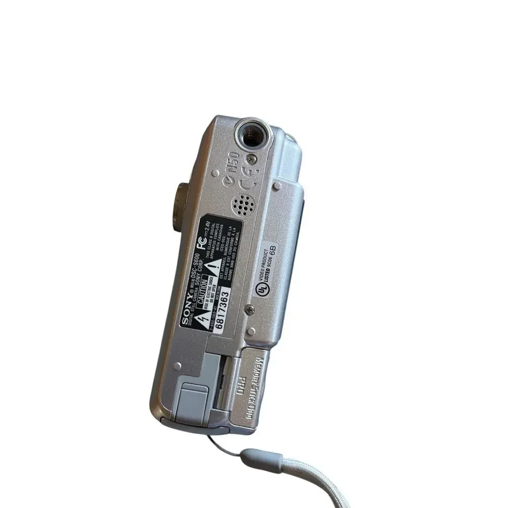 Vintage 2006 Y2K Sony Cyber-shot DSC-S600 Digicam – Classic Retro Look